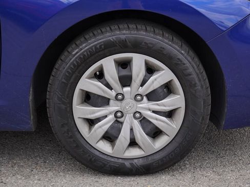 Used 2022 Hyundai Accent SE FWD image 7