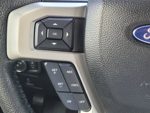 Used 2016 Ford F150 Lariat w/ Equipment Group 502A Luxury RWD image 9