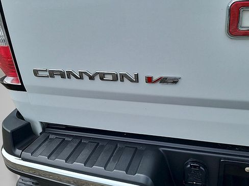 Used 2018 GMC Canyon SLT w/ Driver Alert Package AWD/4WD image 30