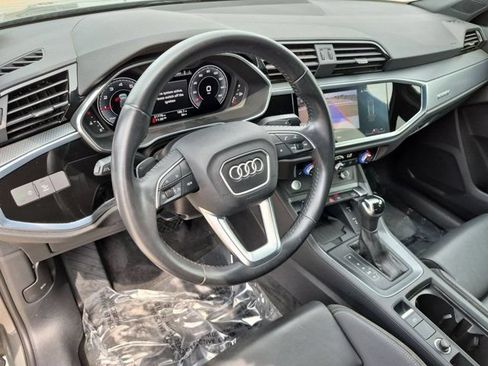 Used 2020 Audi Q3 2.0T Premium Plus w/ Premium Plus Package AWD/4WD image 11