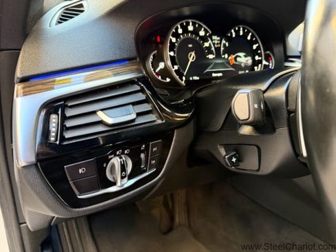 Used 2018 BMW 530i image 18