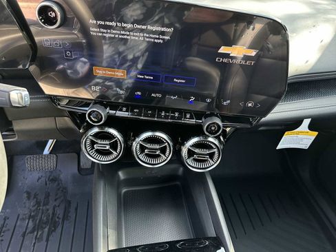 New 2026 Chevrolet Blazer EV LT image 21