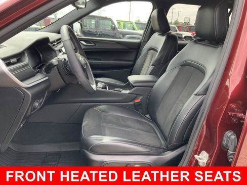 Used 2024 Jeep Grand Cherokee L Altitude AWD/4WD image 5