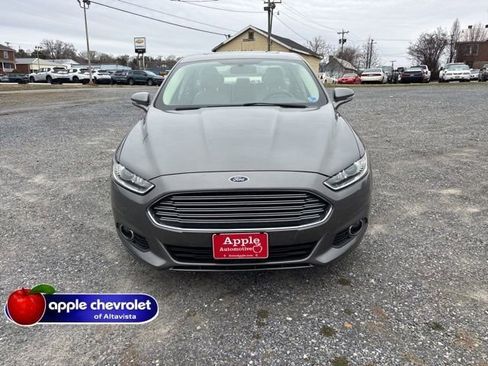 Used 2014 Ford Fusion SE w/ Equipment Group 202A image 2