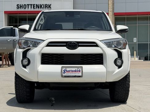 Used 2020 Toyota 4Runner SR5 Premium w/ Moonroof Package AWD/4WD image 7