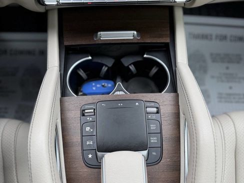 Used 2021 Mercedes-Benz GLS 450 4MATIC image 12