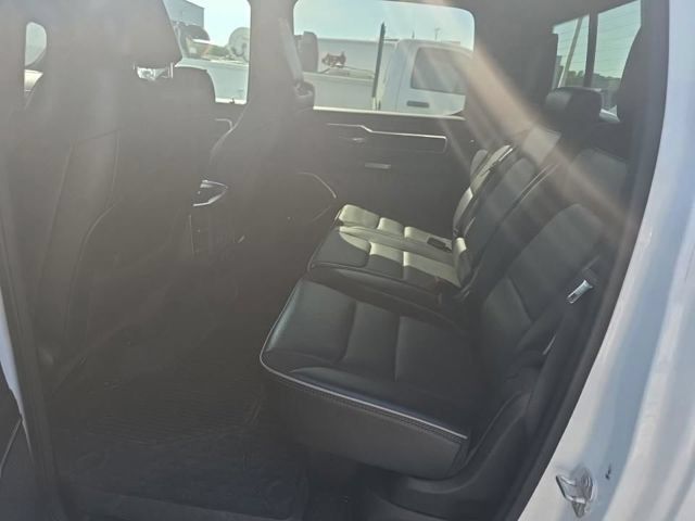 Used 2024 RAM 1500 Laramie AWD/4WD image 8