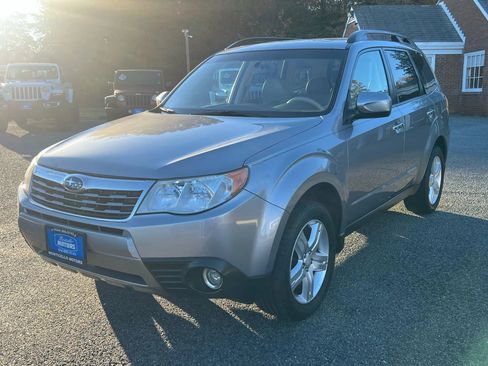 Used 2010 Subaru Forester 2.5X Limited image 3