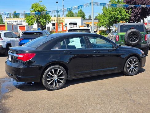 Used 2012 Chrysler 200 Touring w/ Sun/Sound Group FWD image 27