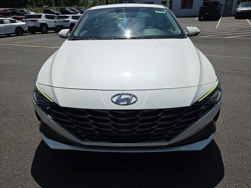 Used 2022 Hyundai Elantra SEL w/ Convenience + Premium Package FWD image 8