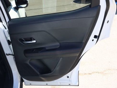 New 2025 Nissan Kicks SR image 19