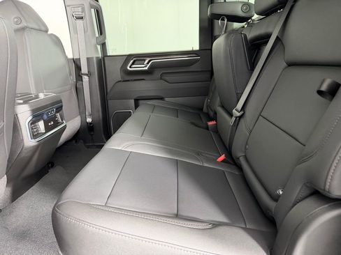 Used 2026 Chevrolet Silverado 3500 LTZ w/ LTZ Plus Package image 28