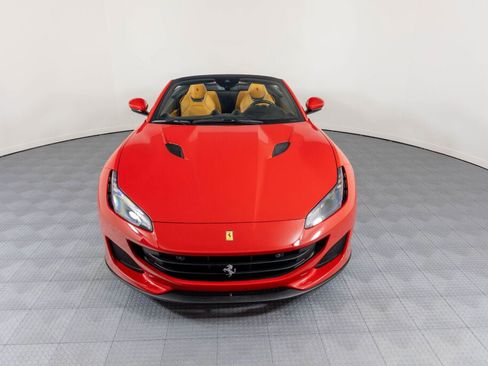 Certified 2020 Ferrari Portofino RWD image 19