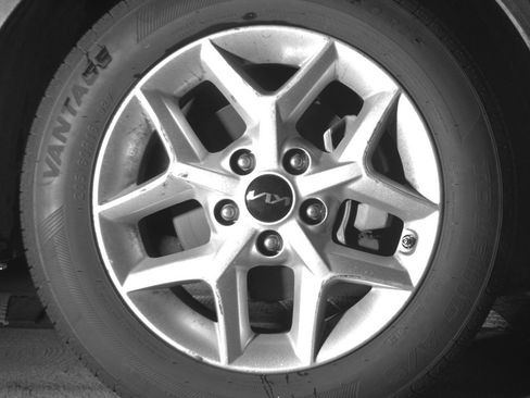 Used 2025 Kia Soul LX w/ LX Technology Package FWD image 20