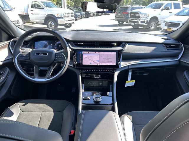 New 2026 Jeep Grand Cherokee Altitude AWD/4WD image 6
