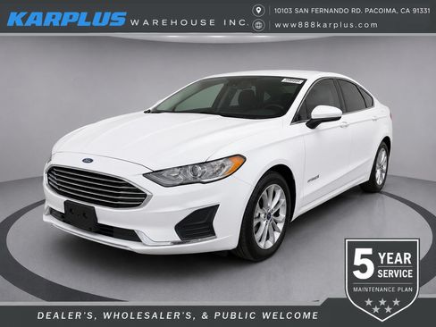 Used 2019 Ford Fusion SE FWD image 1