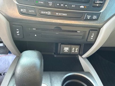 Used 2017 Honda Ridgeline RTL-T image 18