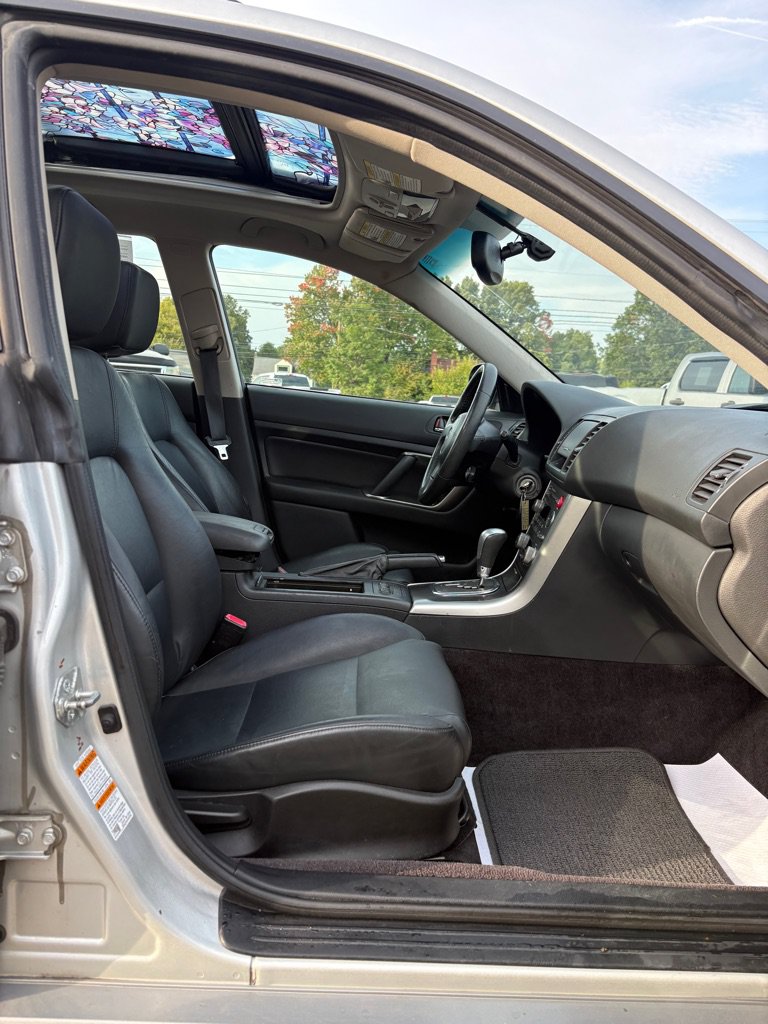 Used 2006 Subaru Outback 2.5i Limited AWD/4WD image 11