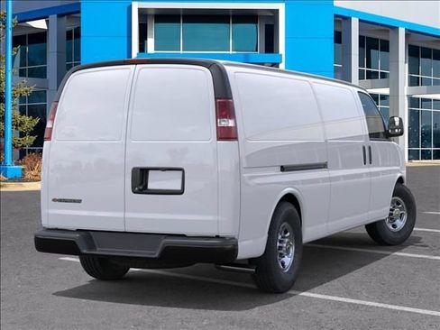 New 2026 Chevrolet Express 2500 Extended w/ Driver Convenience Package RWD image 4
