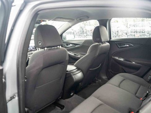Used 2024 Chevrolet Malibu LS FWD image 23