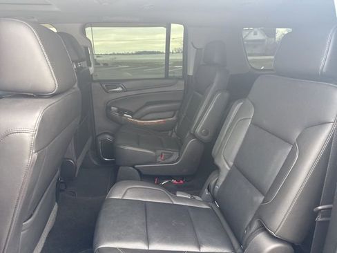 Used 2018 Chevrolet Suburban Premier image 25