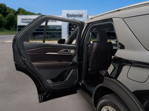 Used 2025 Ford Explorer Platinum AWD/4WD image 31