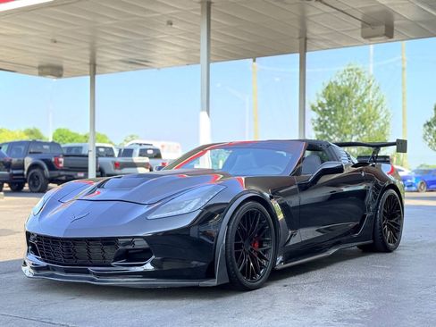 Used 2016 Chevrolet Corvette Z06 w/ 3LZ Preferred Equipment Group RWD image 6
