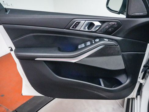 Certified 2024 BMW X7 xDrive40i w/ Premium Package image 22