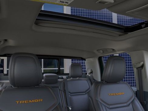 New 2025 Ford Maverick Tremor image 13
