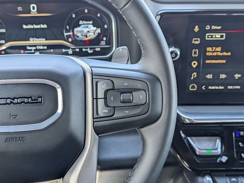 Used 2025 GMC Sierra 1500 Denali w/ Denali Reserve Package AWD/4WD image 24