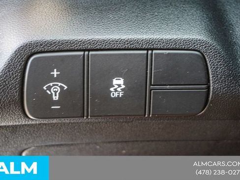 Used 2024 Hyundai Elantra Limited FWD image 43