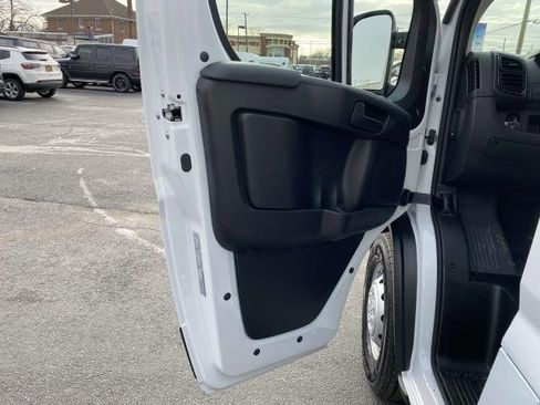 New 2024 RAM ProMaster 2500 w/ Convenience Group image 17