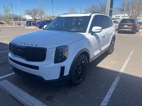 Used 2021 Kia Telluride SX w/ SX Prestige Package image 2