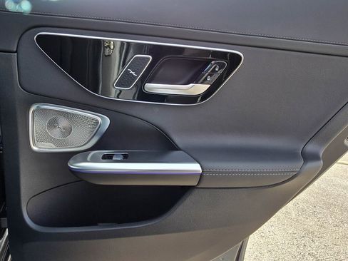 Used 2025 Mercedes-Benz C 300 4MATIC Sedan image 36