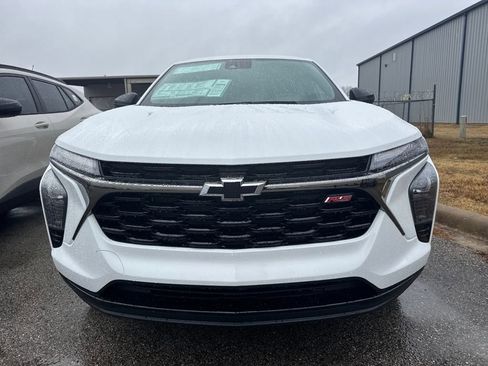 New 2026 Chevrolet Trax RS image 2