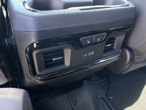 New 2026 GMC Sierra 2500 AT4 w/ AT4 Premium Plus Package AWD/4WD image 21