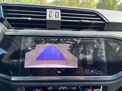 Used 2023 Audi Q3 2.0T Premium image 8