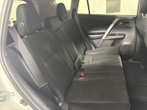 Used 2017 Toyota RAV4 XLE AWD/4WD image 14