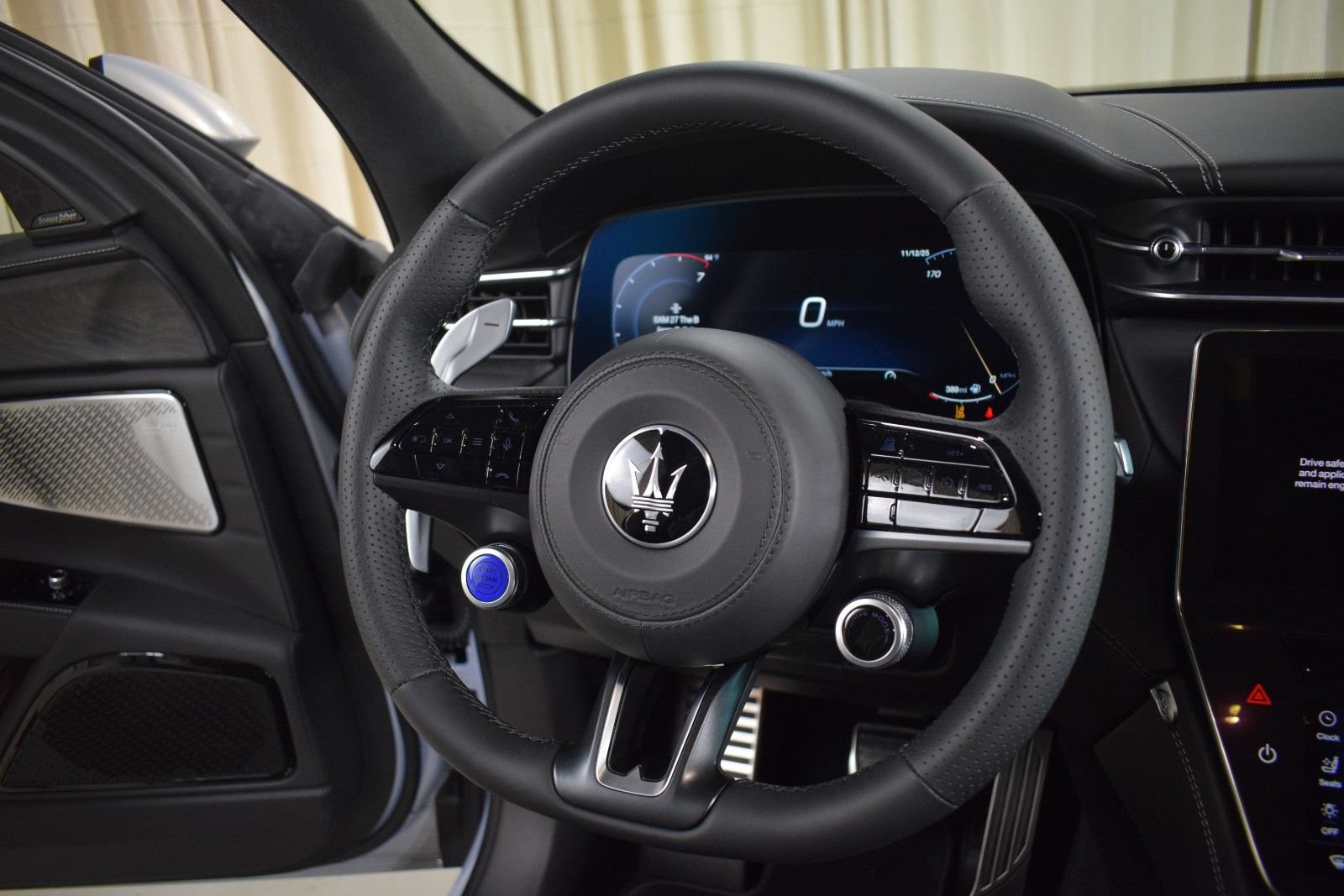 Certified 2025 Maserati Grecale Modena AWD/4WD image 25