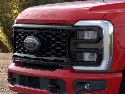 New 2026 Ford F250 Lariat w/ Black Appearance Package AWD/4WD image 17