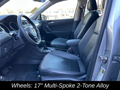 Used 2020 Volkswagen Tiguan SE w/ Panoramic Sunroof Package AWD/4WD image 16