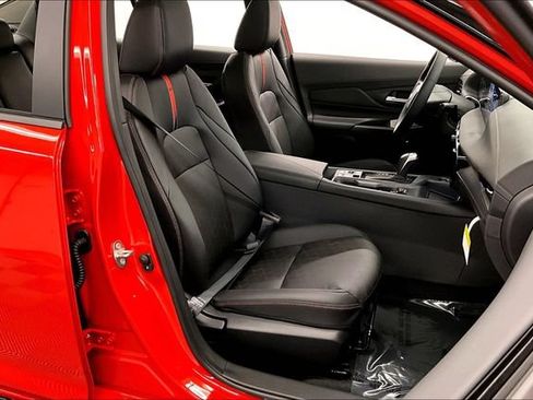 New 2026 Nissan Sentra SR w/ SR Premium Package FWD image 36