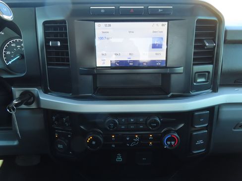 Used 2024 Ford F250 XLT image 24