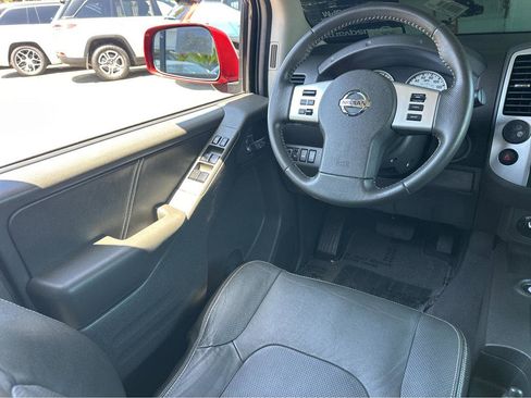 Used 2020 Nissan Frontier PRO-4X w/ Pro-4x Utility Package AWD/4WD image 19