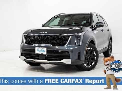 Used 2024 Kia Sorento S w/ Panoramic Sunroof Package FWD image 2
