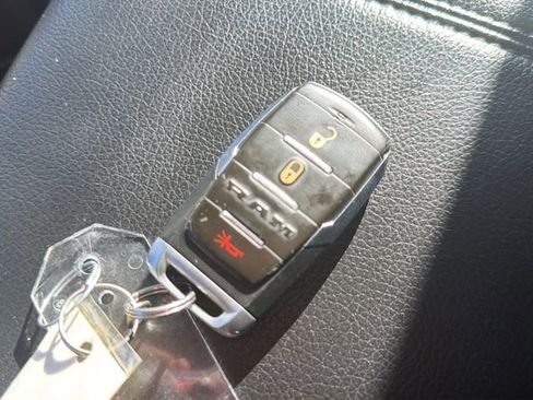 Used 2021 RAM 1500 Big Horn image 25