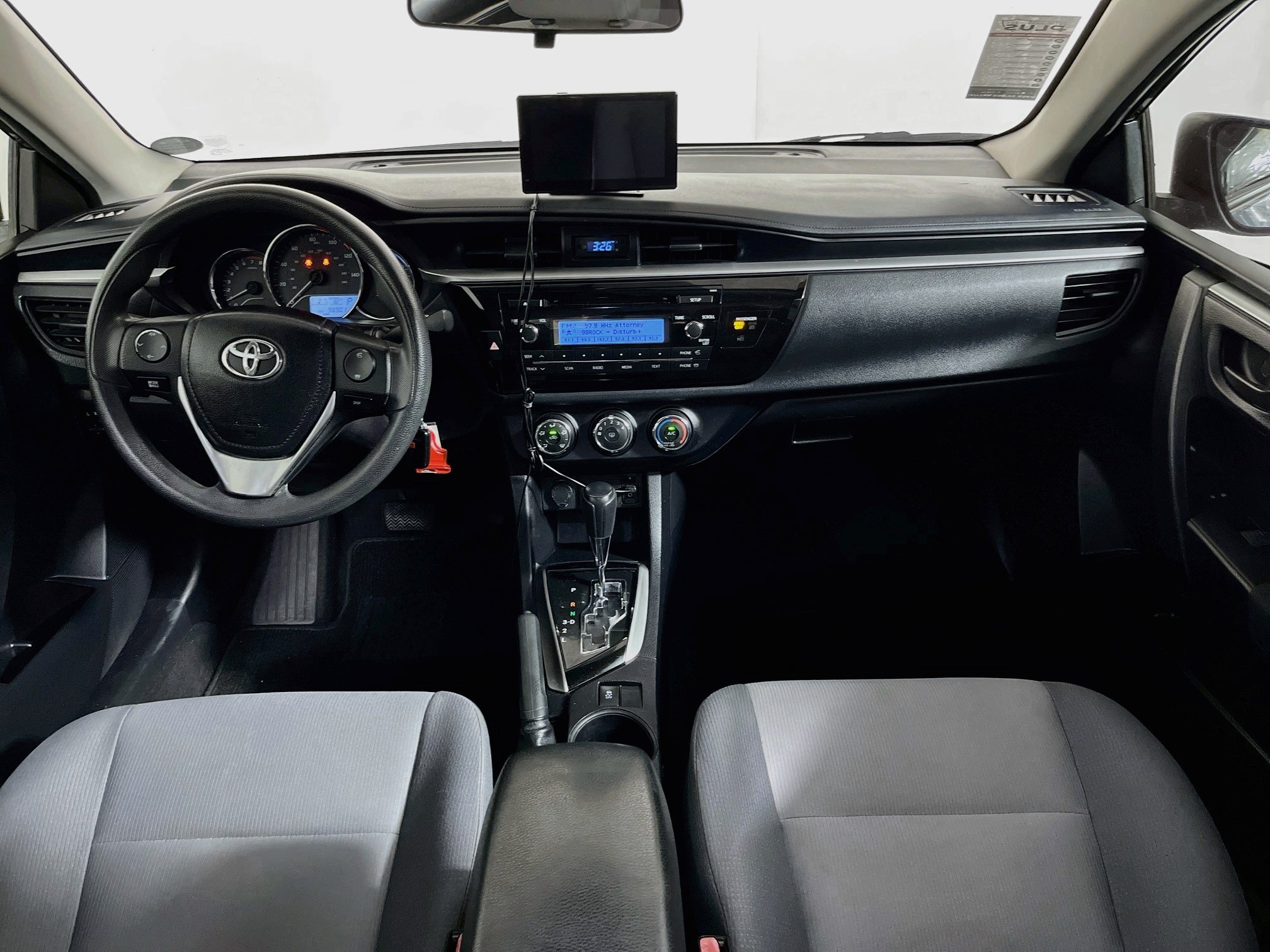 Used 2014 Toyota Corolla L FWD image 28