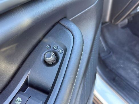 New 2025 Jeep Grand Cherokee Altitude image 13