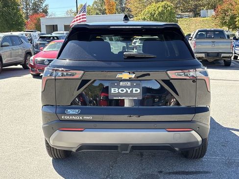 New 2026 Chevrolet Equinox LT image 8