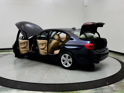 Used 2016 BMW 328i xDrive Sedan AWD/4WD image 12